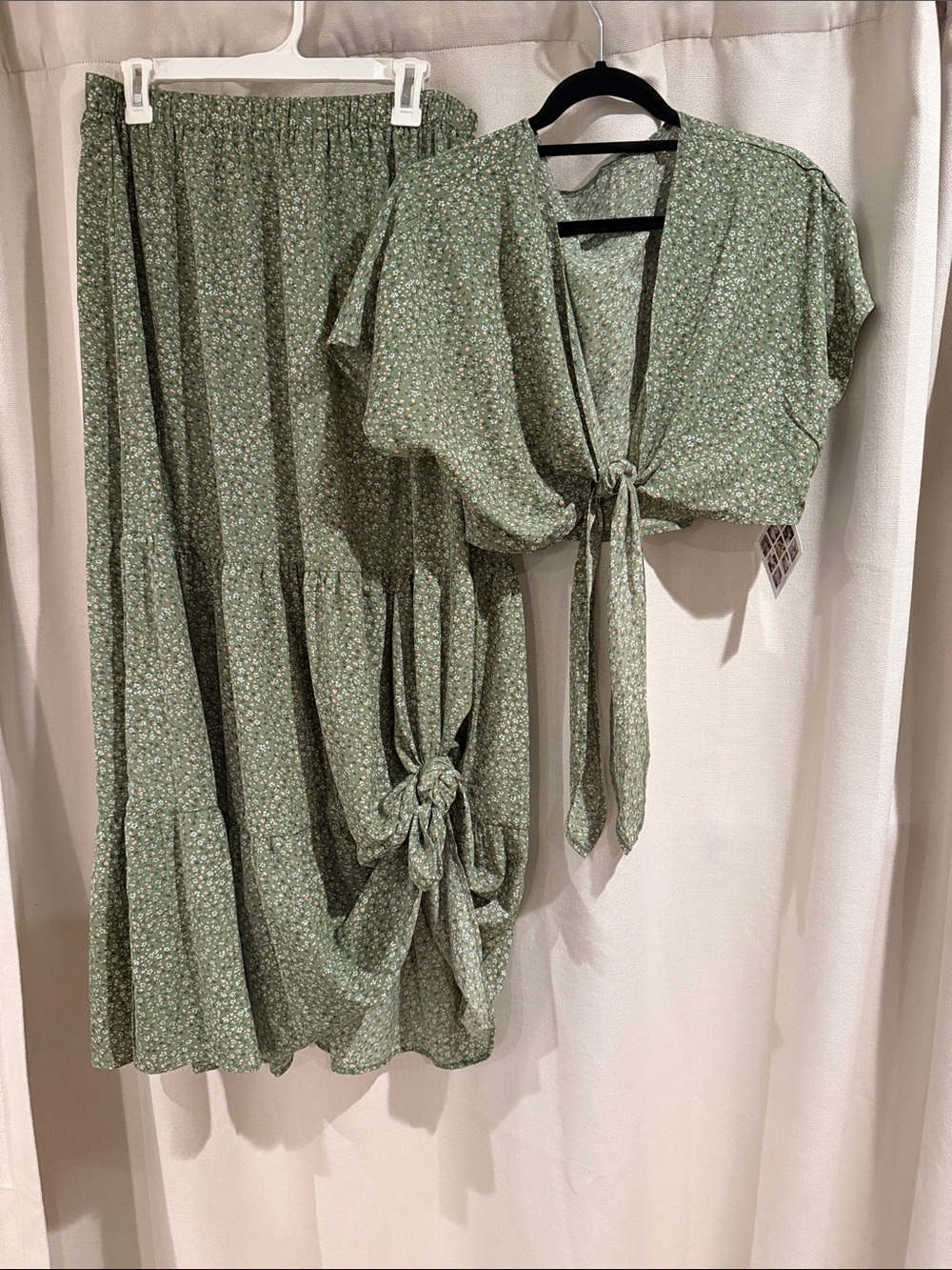 Green Floral Maxi Skirt - Lightweight Tiered Design